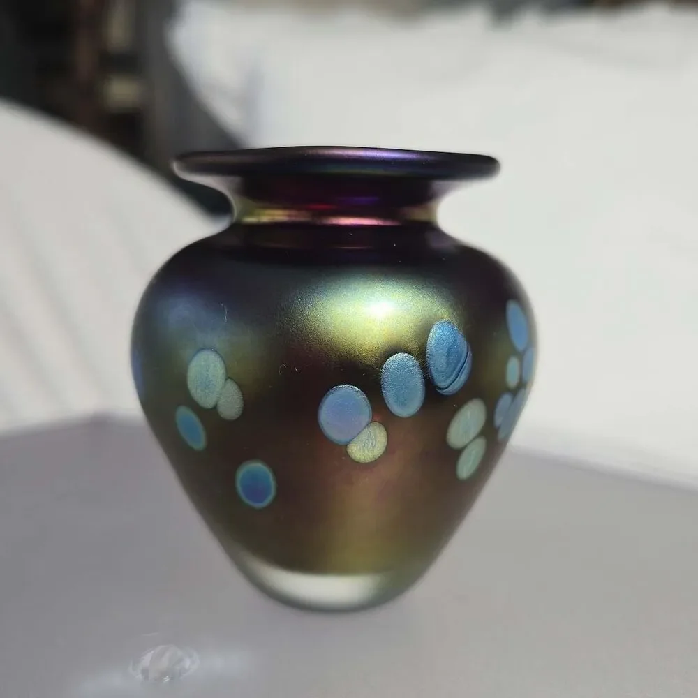 Stunning Iridescent Metallic Oil Spot Art Glass Vase Artist Signed Vintage 3" - Picture 11 of 16